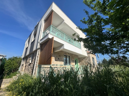 YENİ FOÇA GENCELLİ DE SATILIK DENİZE 200 M 3+1 DUBLEX VİLLA